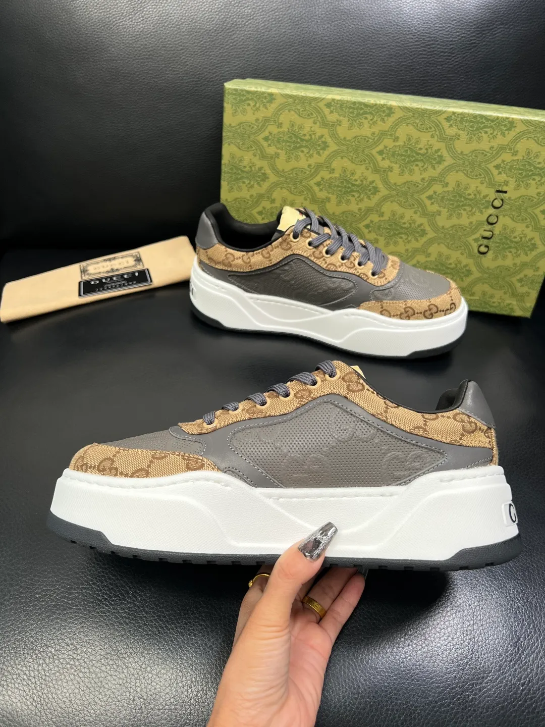 Men's shoes 💰840 Gucci high quality top crafts Gucci counter new original factory configuration, imported cowhide fabric from Italy, imported cowhide lining, breathable and comfortable, sole: original factory special supply original sole super comfortable, original factory and single goods, welcome to compare, code number 38-44 (customized 45 46)